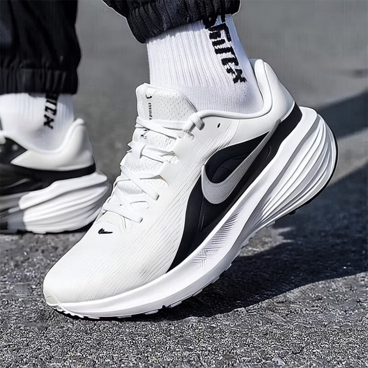 Lightweight Road Running Shoes - NIKE DOWNSHIFTER 14 Scarpe da Corsa