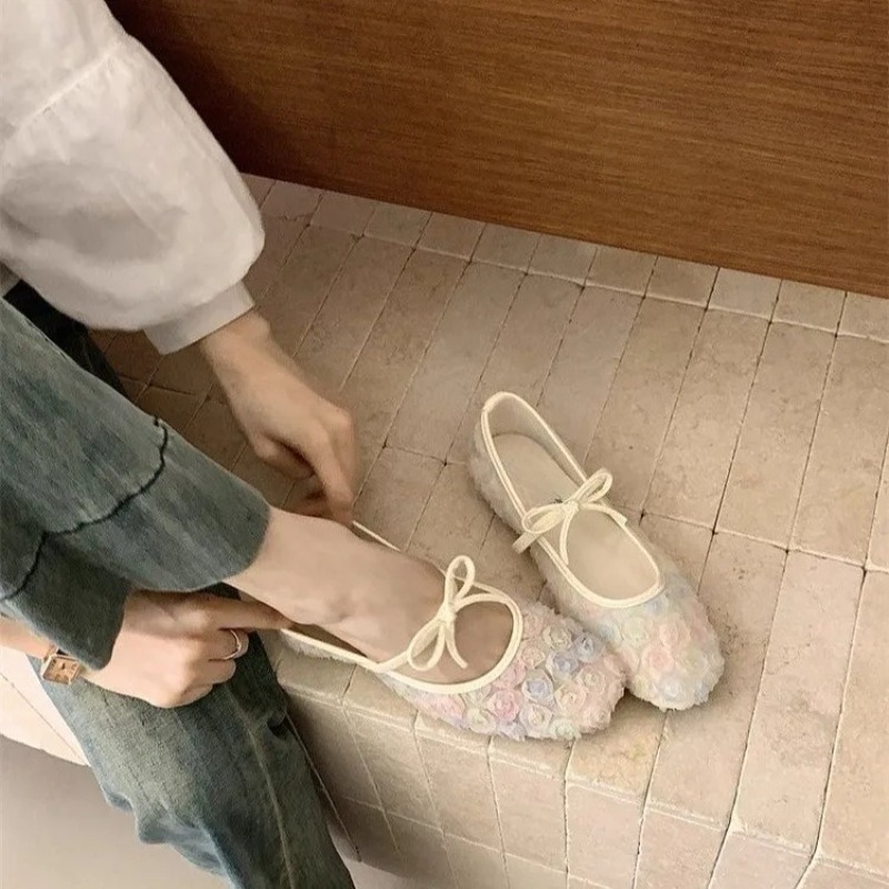 Nuove Scarpe Mary Jane in Rete - Boots recensione e prezzo