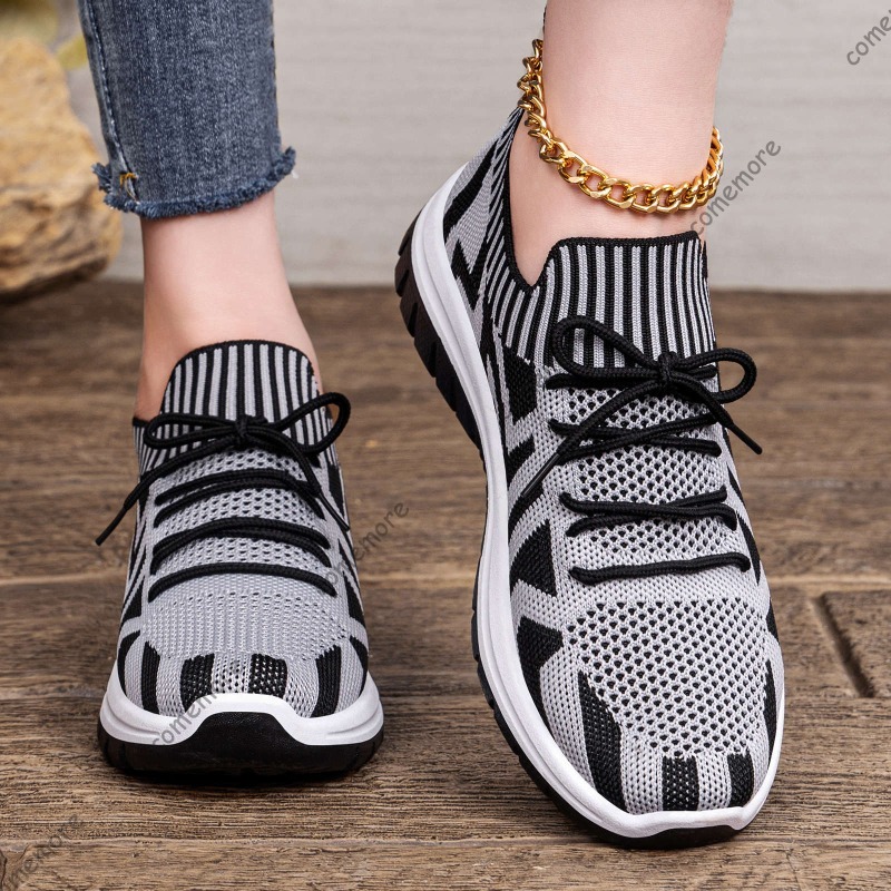 Sneakers slip-on in maglia da  - Knit Fabric Lace Up Sneakers recensione e prezzo